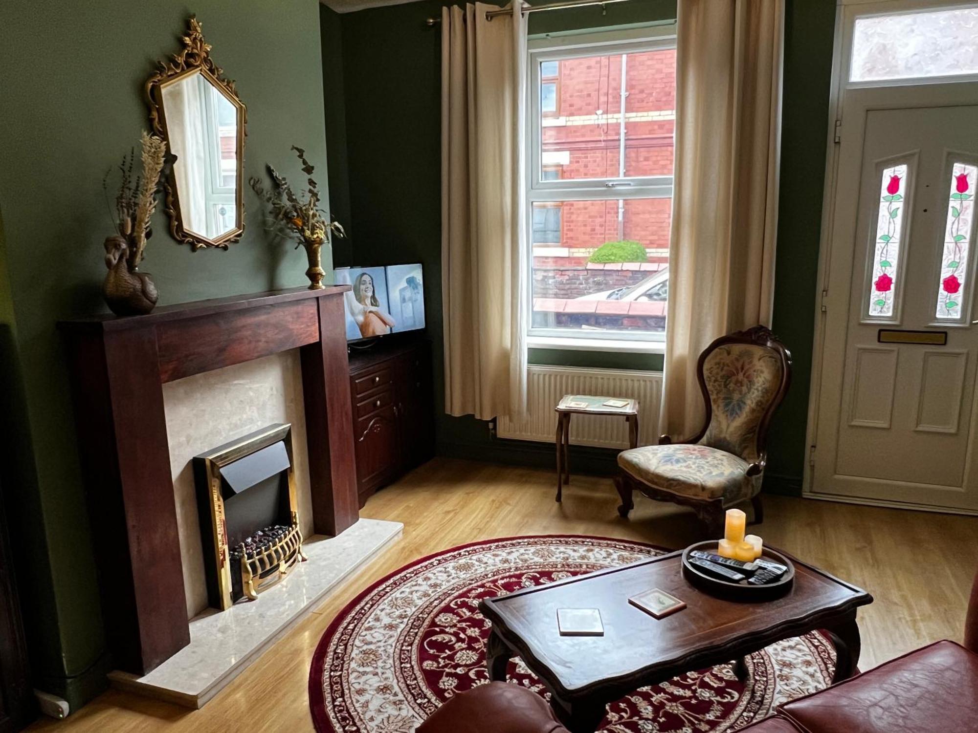Robin'S Hollow: 2Bd Home Near Wrexham Afc Zewnętrze zdjęcie