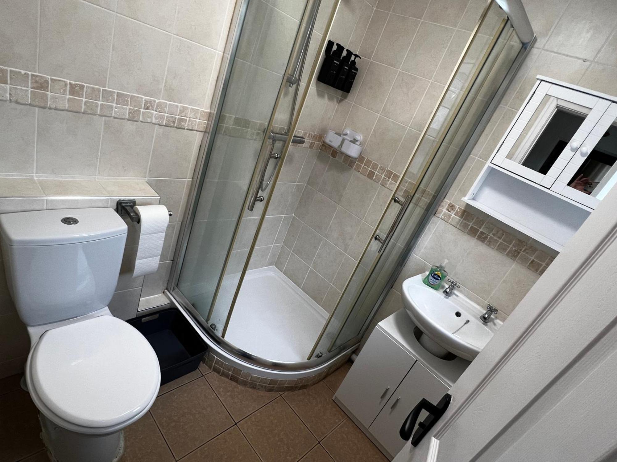 Robin'S Hollow: 2Bd Home Near Wrexham Afc Zewnętrze zdjęcie