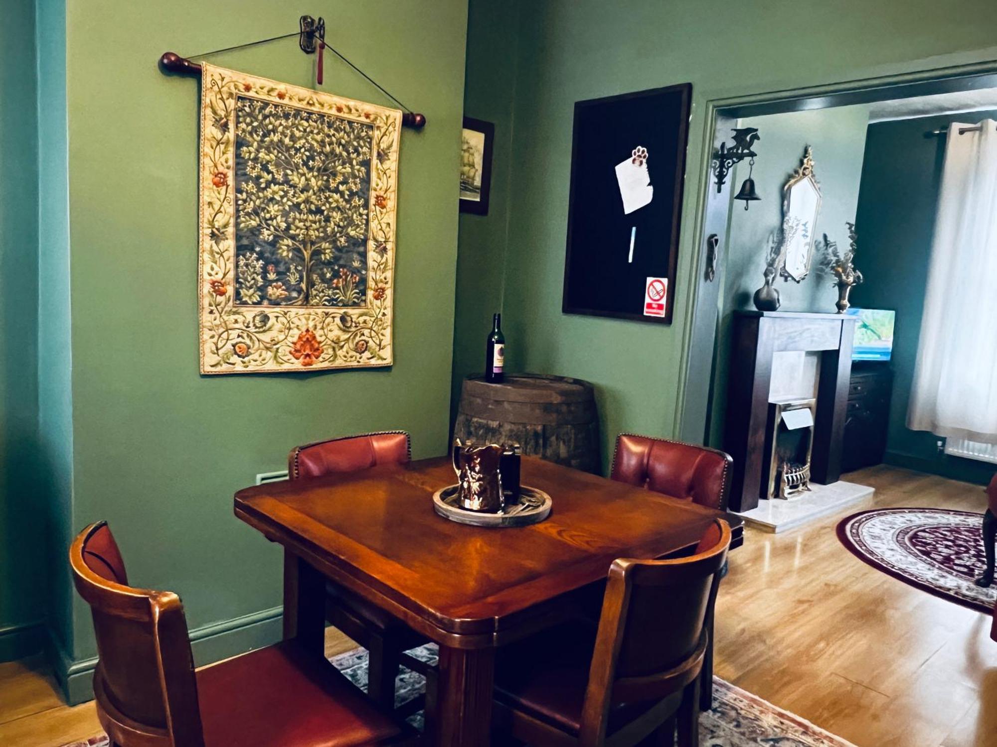 Robin'S Hollow: 2Bd Home Near Wrexham Afc Zewnętrze zdjęcie